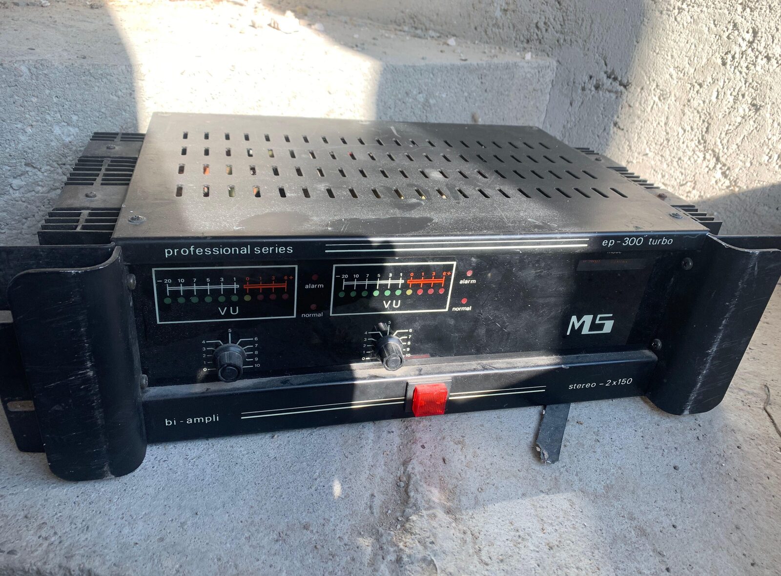 Putere amplificator stereo 2-150