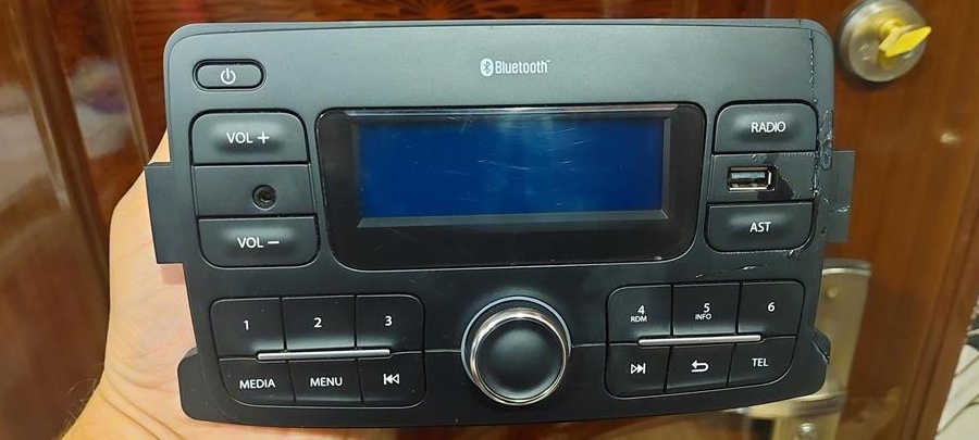 radio dacia logan