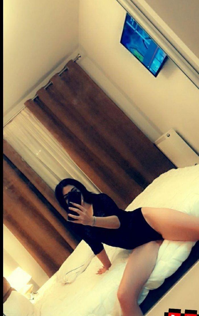 Rebeka servici totale accept si cuplurii