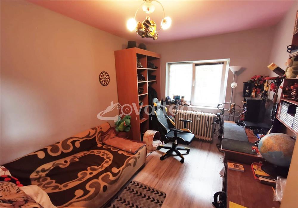 Reșița, ap. 3 camere, dec. 80 mp, Luncă, Zona Poliție