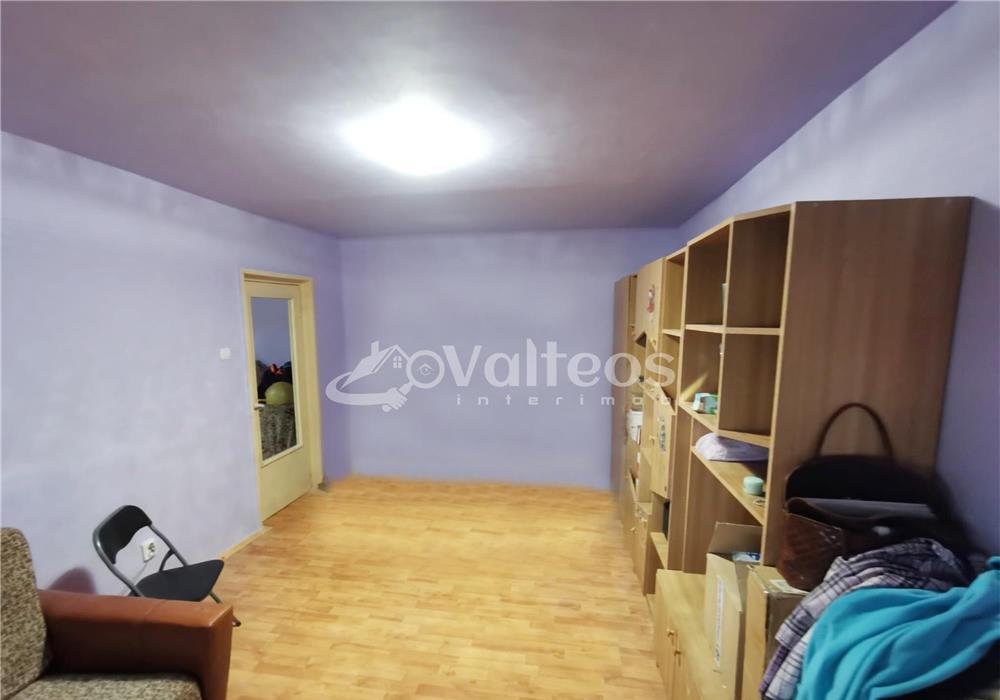 Reșița, ap. 3 camere, dec. 80 mp, Luncă, Zona Poliție