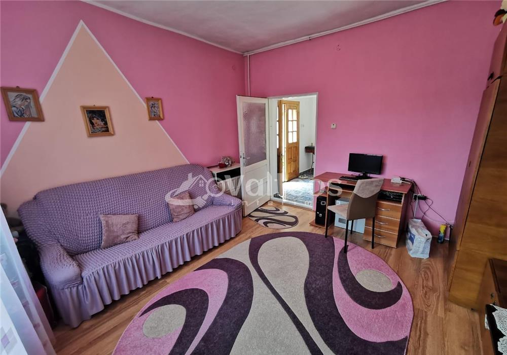 Reșița, casa 4 camere, garaj, teren cca 450 mp, zona Lend