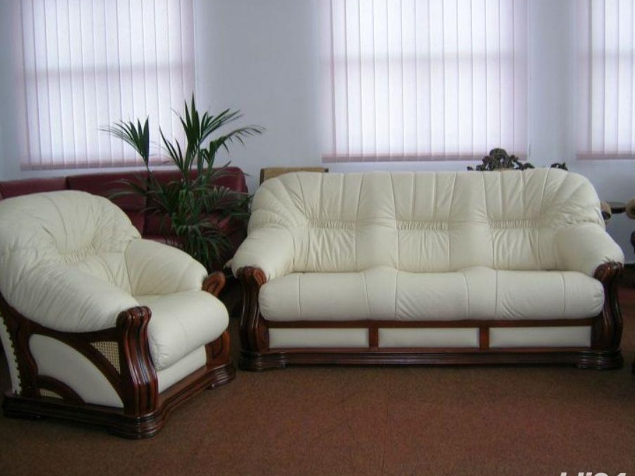 Retapitez canapele,3,2,1