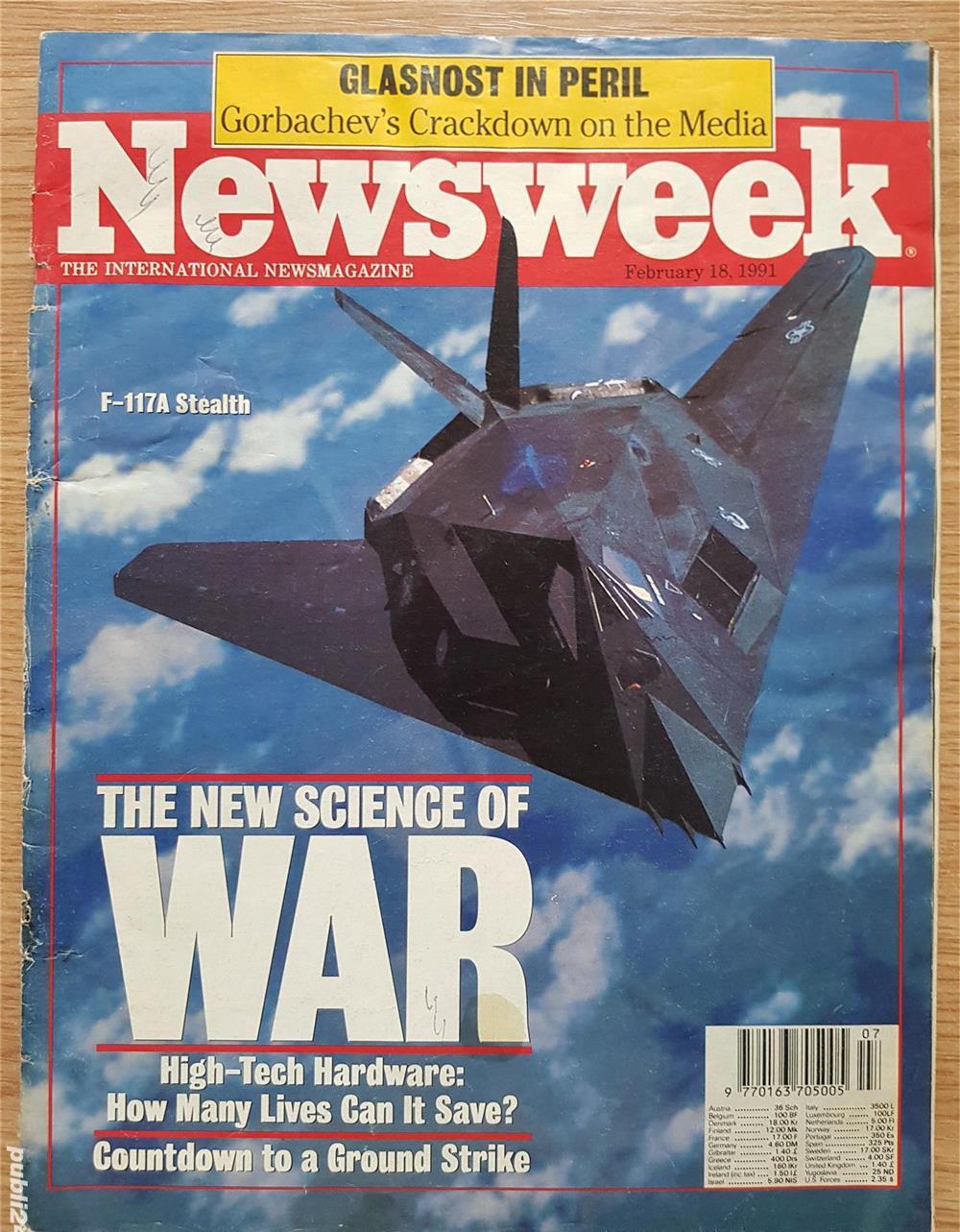 Reviste vechi Neewsweek, Paris Match si Playboy, din anii '90