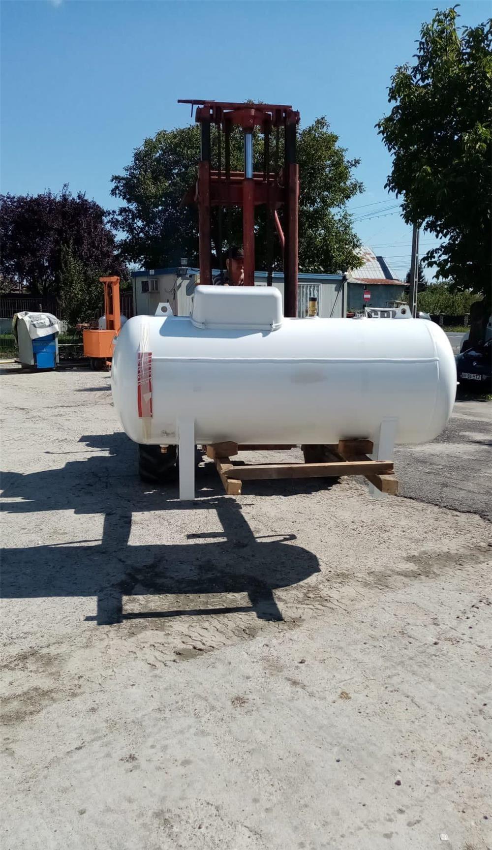 Rezervor gpl propan 1700 l/IUNIE 2022 butelii propan/ rezervoare/bazin gaz/ recipiente gpl