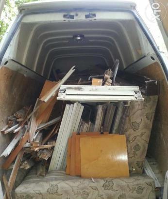 Ridic moloz Debarasez Ridic moloz la saci Ridic mobilier vechi  debarasari apartamente