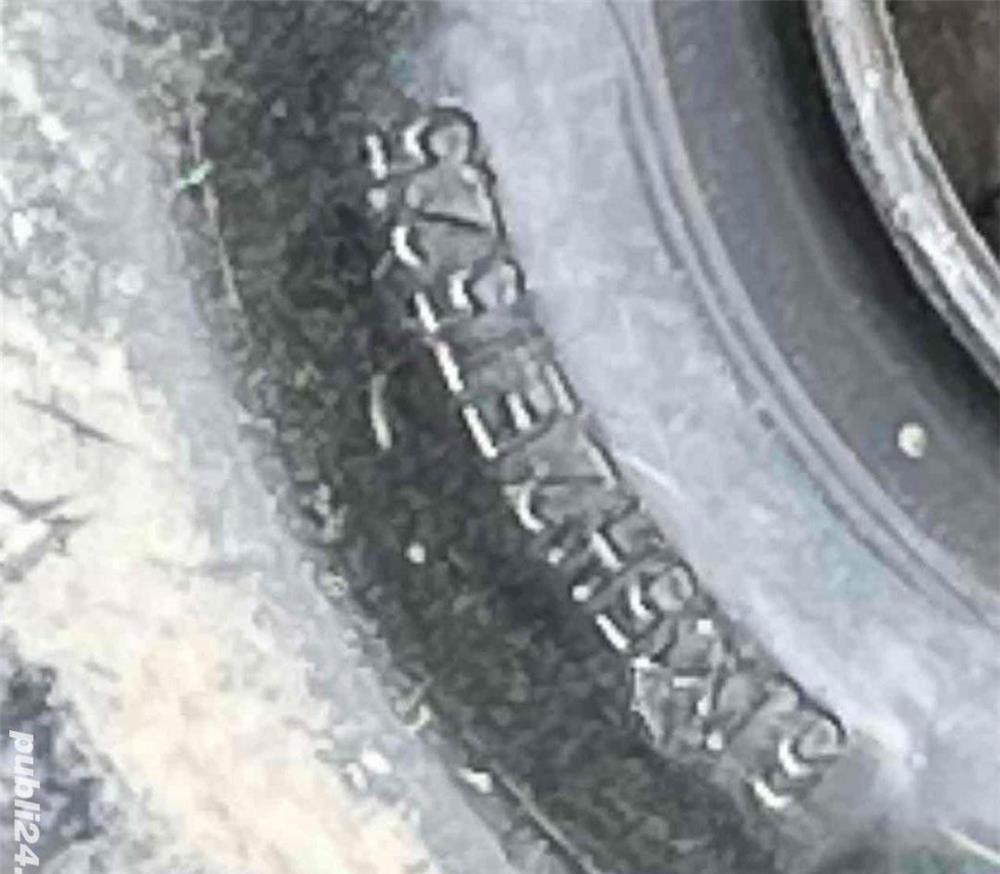 Roată de rezervă (janta din tabla 195/60 R 15 și anvelopa marca Michelin).