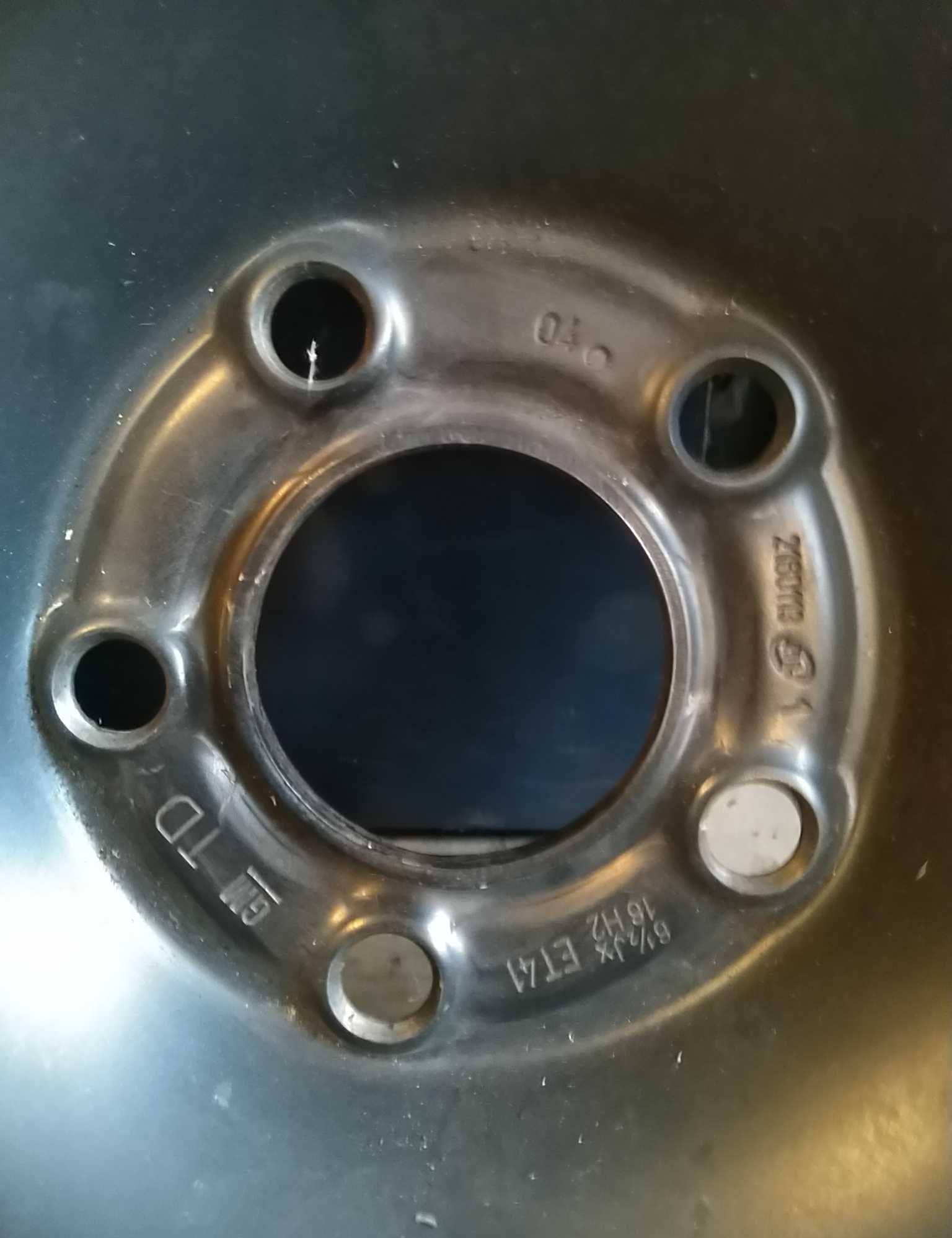 Roată rezerva 16" anvelopa iarna Opel Vectra C