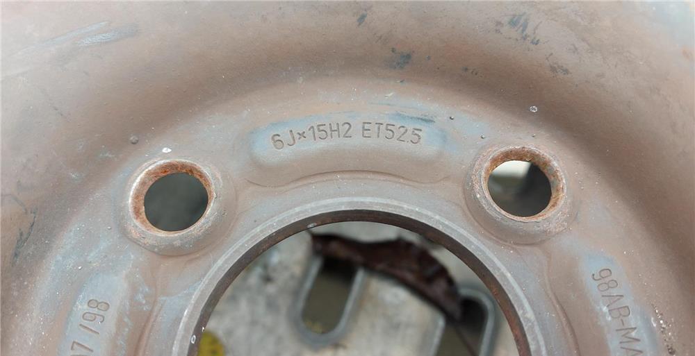 Roata rezerva in 4 prezoane pentru Ford