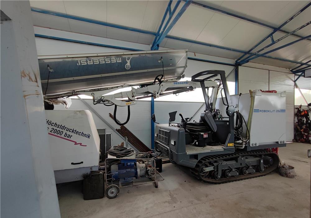 ROBOKLIN MESERSSI - Utilaj spalare panouri in parcuri fotovoltaice