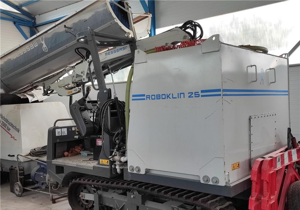 ROBOKLIN MESERSSI - Utilaj spalare panouri in parcuri fotovoltaice