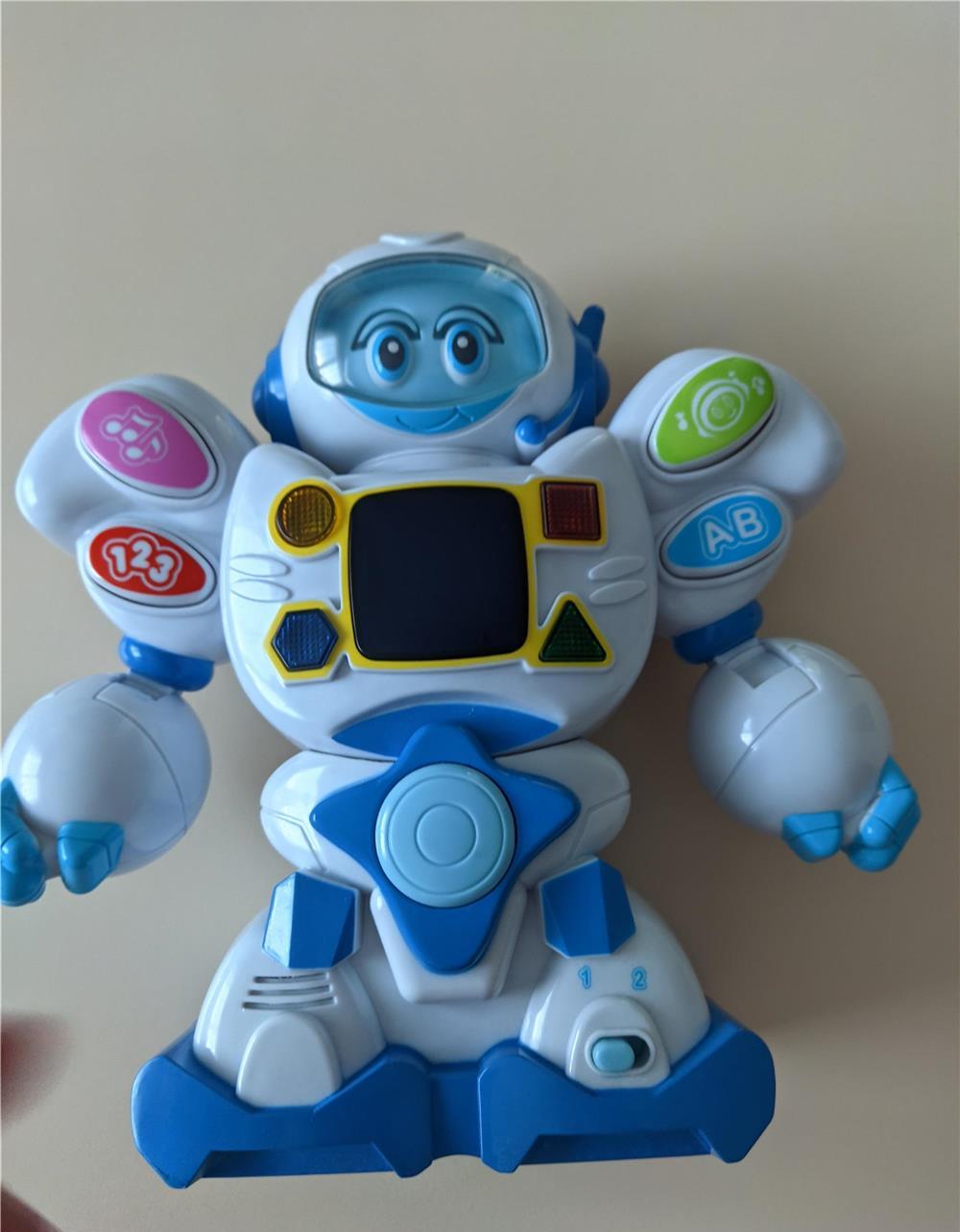 Robot educativ pentru copii