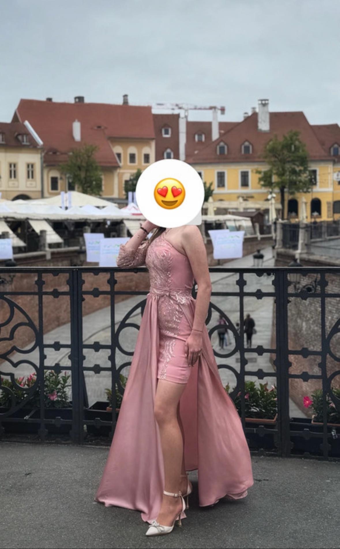 Rochie