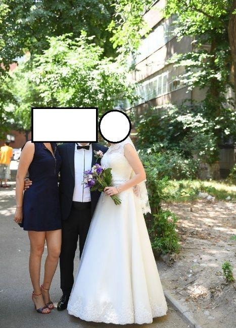 Rochie de mireasa cu crinolina si posetuta inclusa
