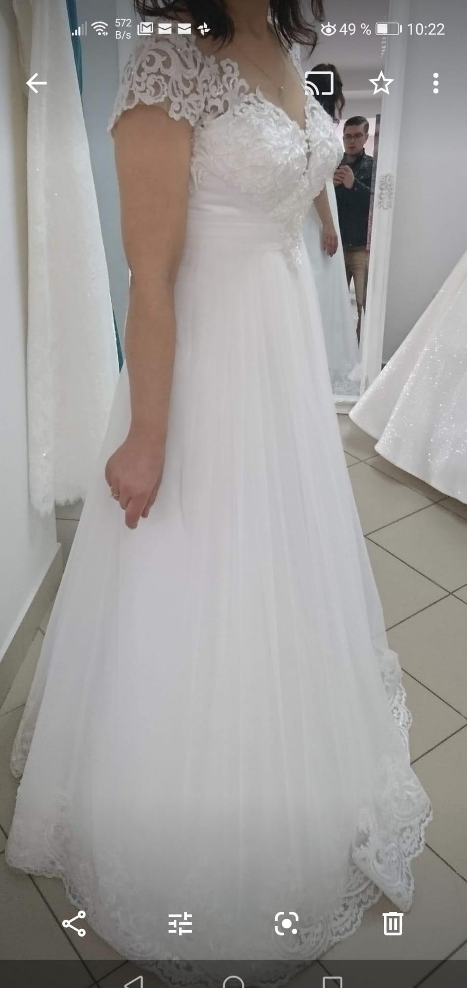 Rochie de mireasa preț 800 ron