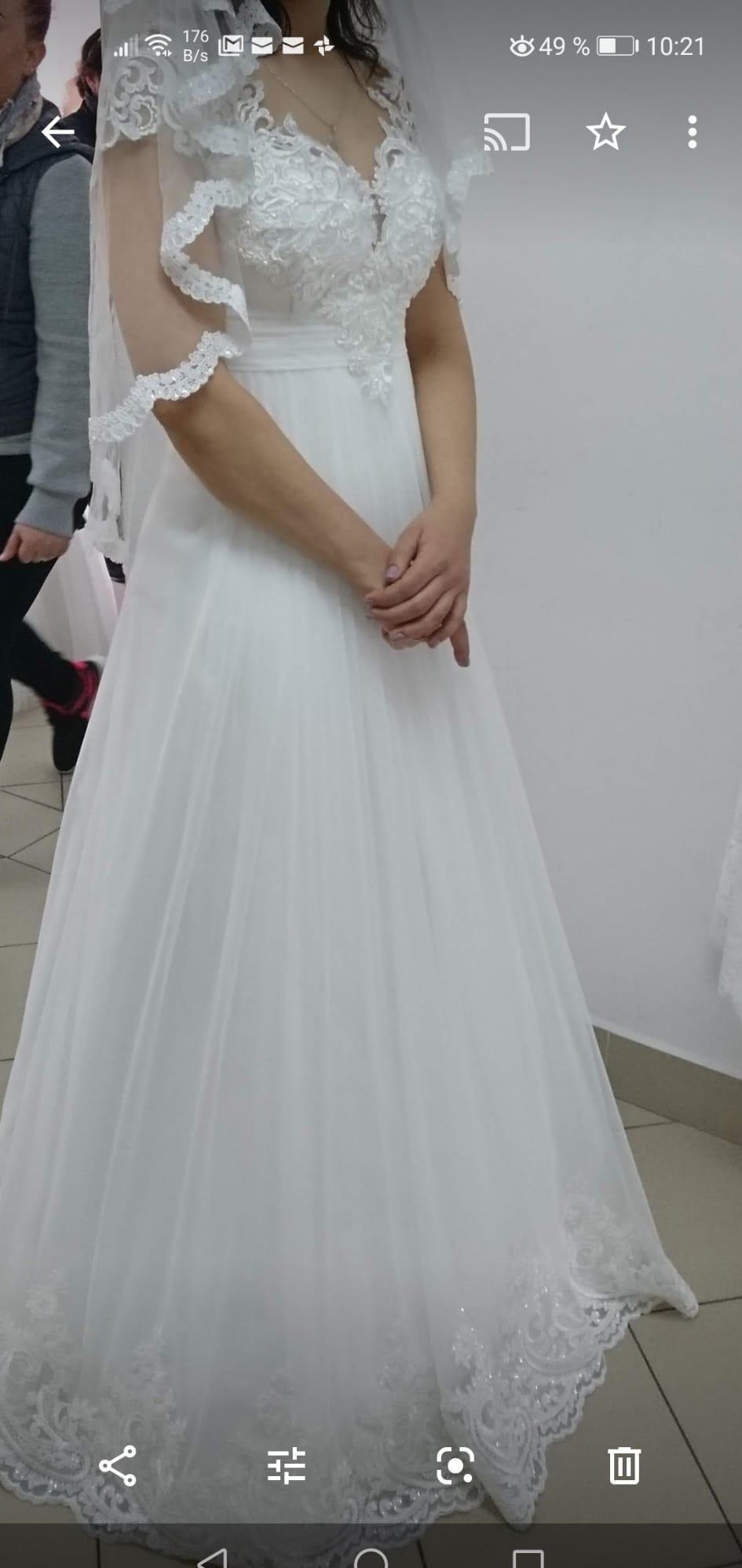 Rochie de mireasa preț 800 ron