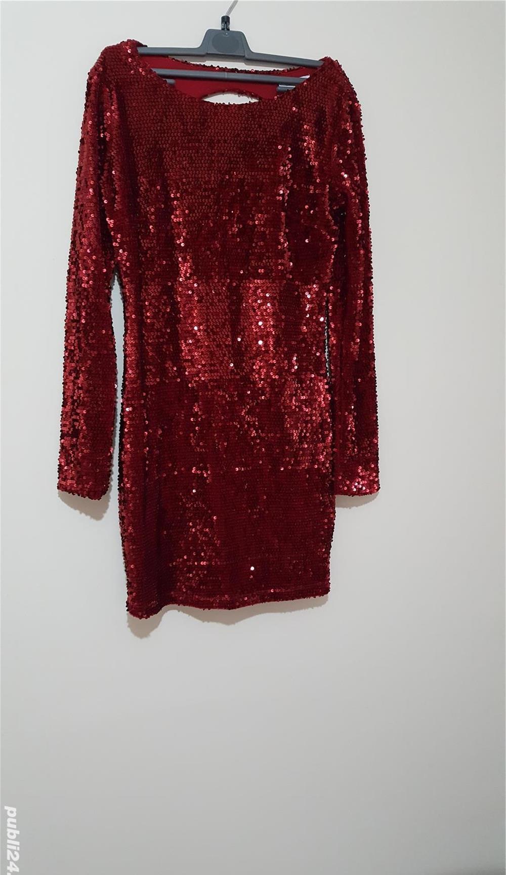 Rochie de ocazie nepurtata.