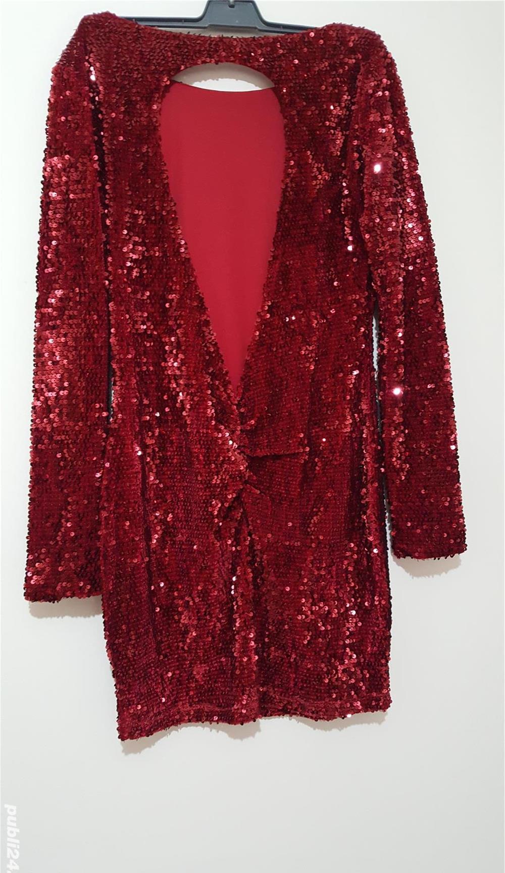 Rochie de ocazie nepurtata.