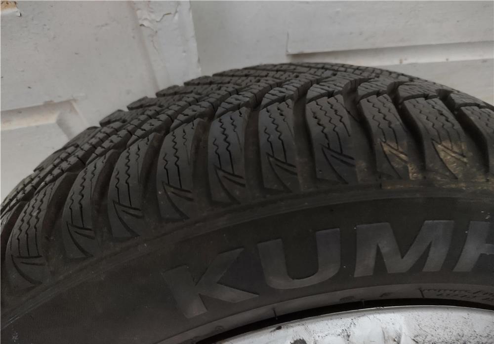 Roti Mercedes cu anvelope iarna 205 55 R16, jante tabla