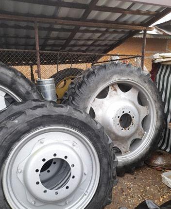 Roti Tehnologice inguste fixe reglabile pentru orice Tractor