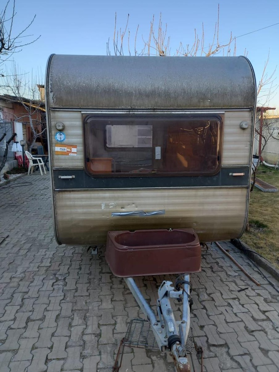 Rulotă de vânzare , Ineu