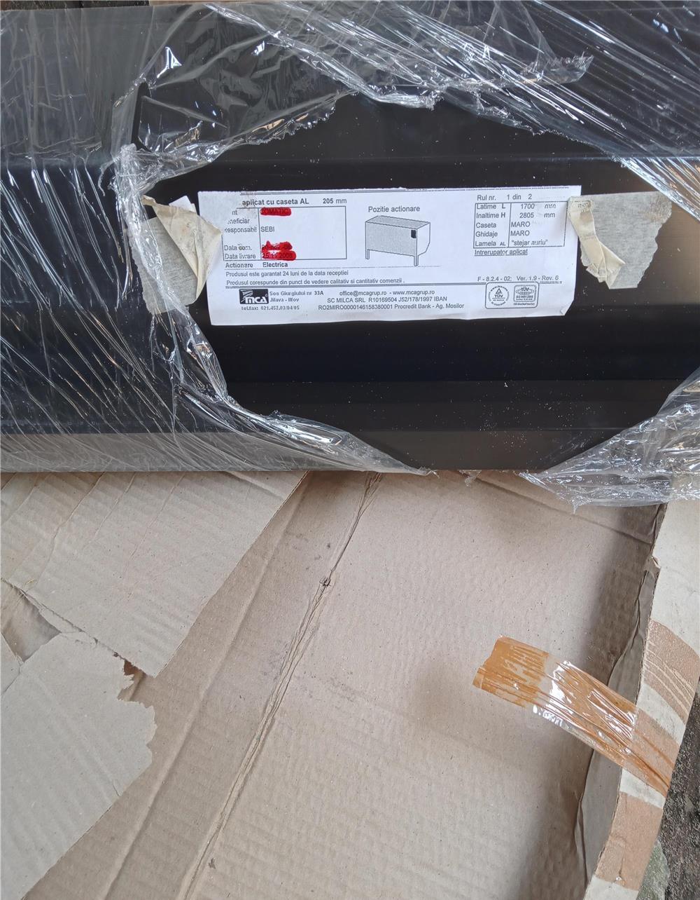 Rulouri electrice noi culoare stejar auriu pentru usi  1700 mm x 2805 mm
