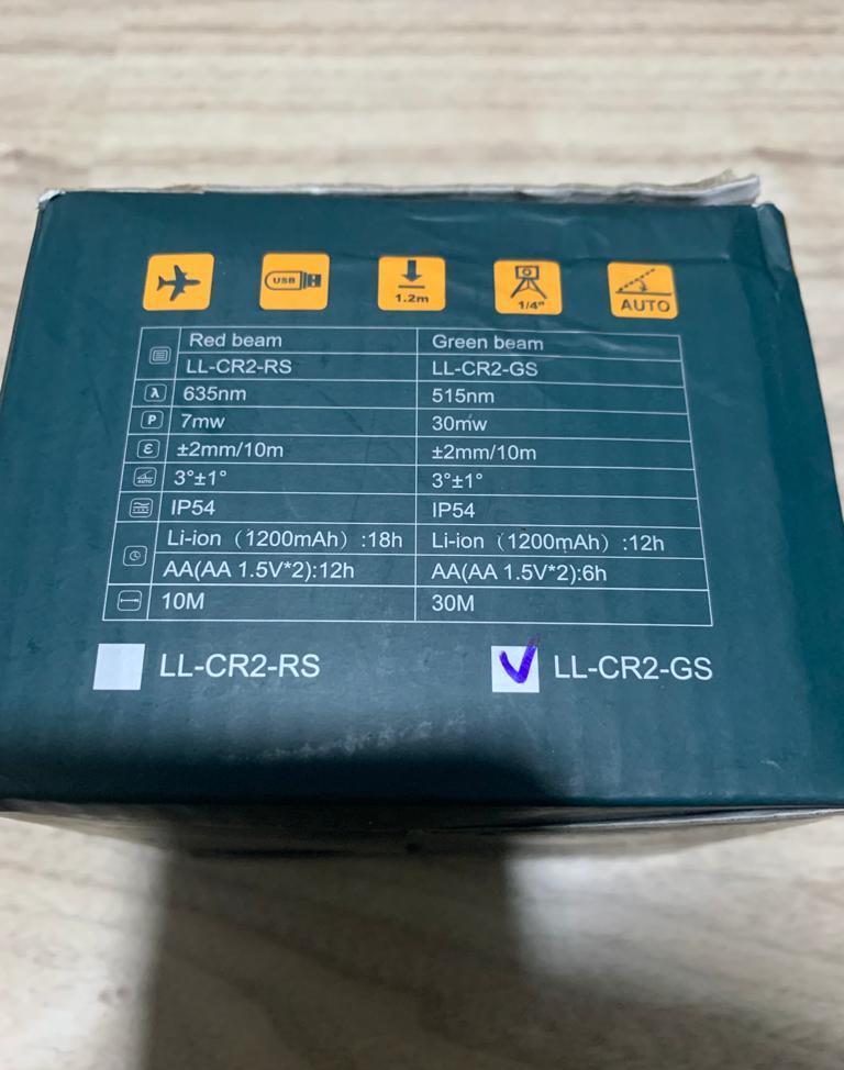 (S) Nivela laser cu autonivelare 30metri cu lumina verde, doua linii in cruce si trepied