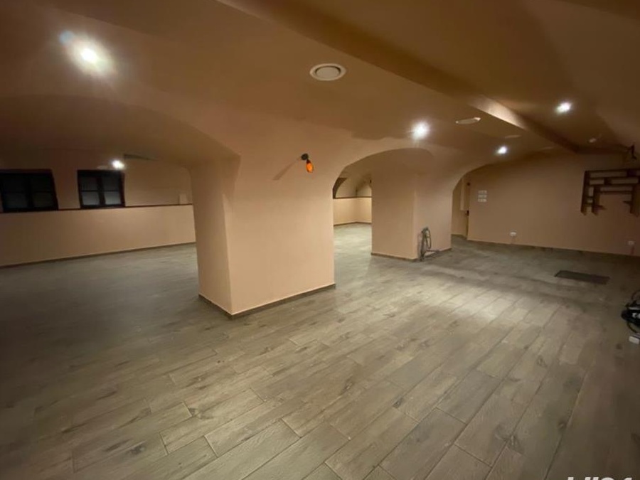 Sad de vânzare Ultracentral 183 mp - direct de la proprietar