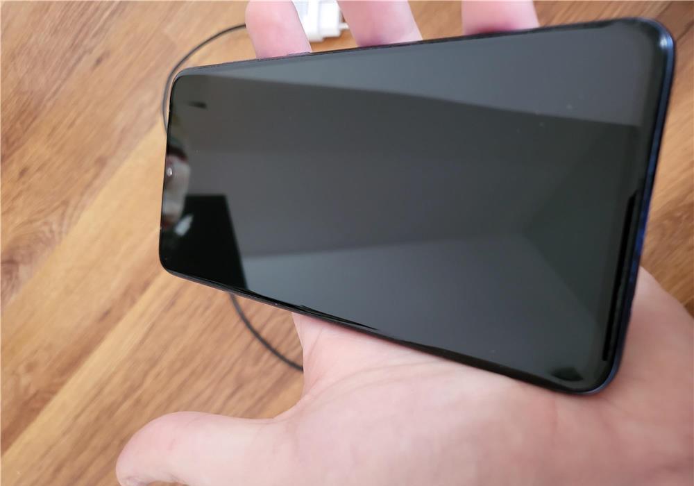 Samsung A70 - Stare foarte buna , nici urma de zgarietura.