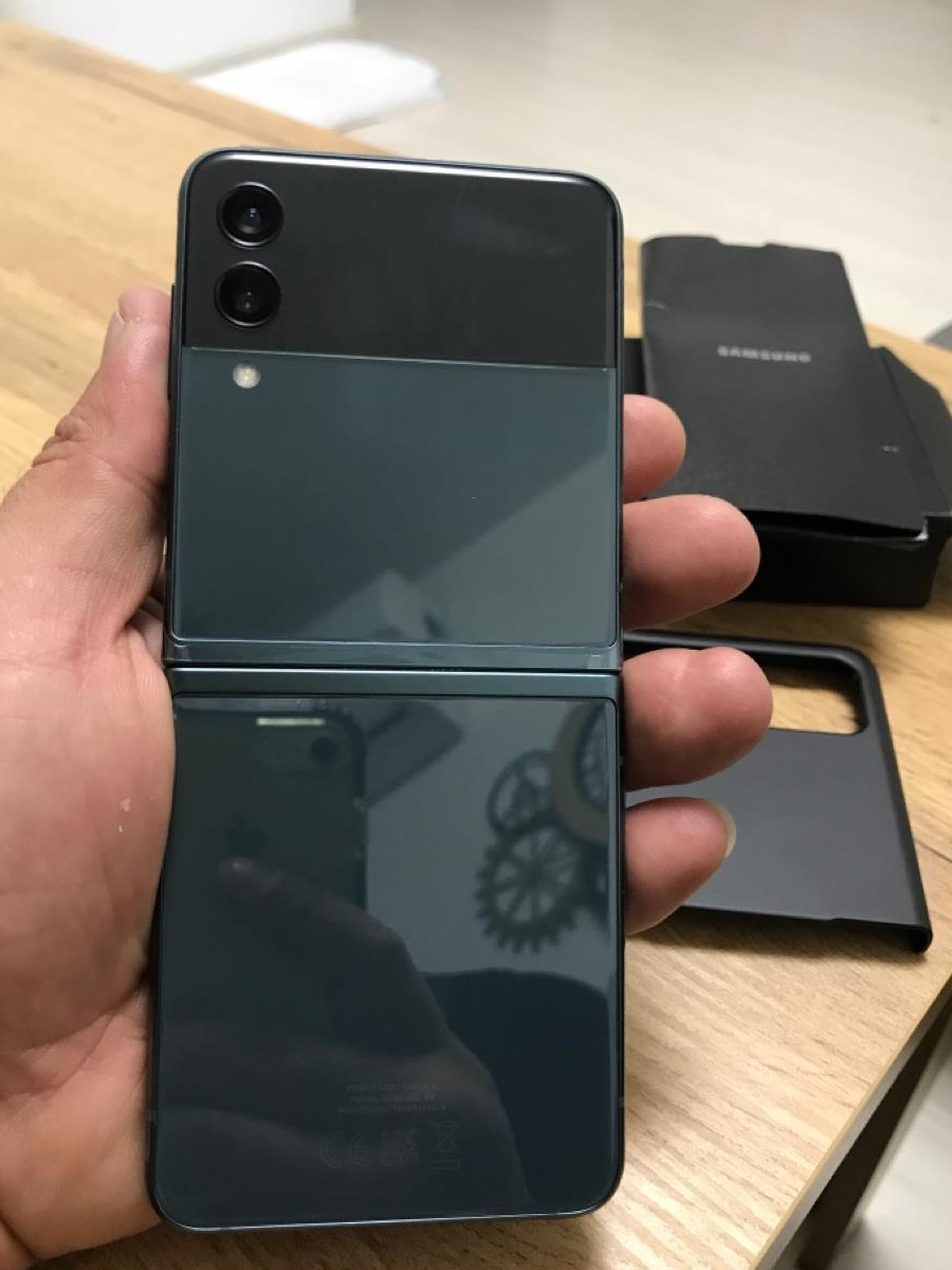 Samsung Galaxy Z Flip3 5G