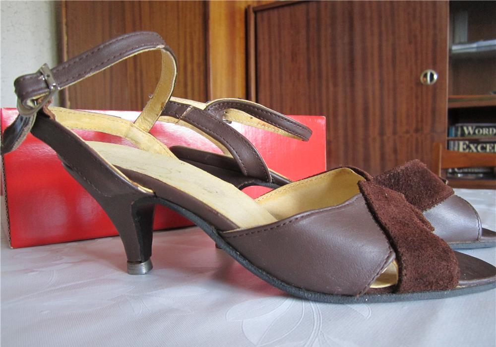 Sandale din piele maro, noi, marime 37 + bonus si Livrare gratuita*