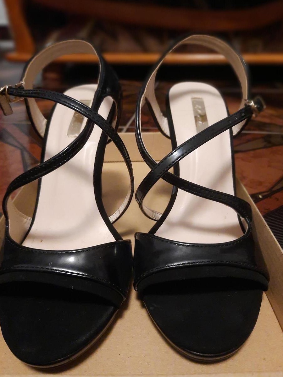Sandale lacuite negre