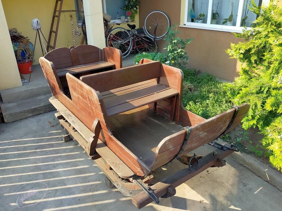 Sanie trasă de cai