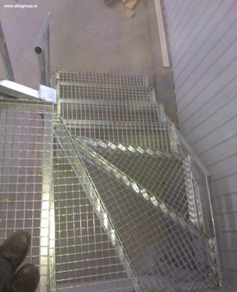 Scari metalice zincate