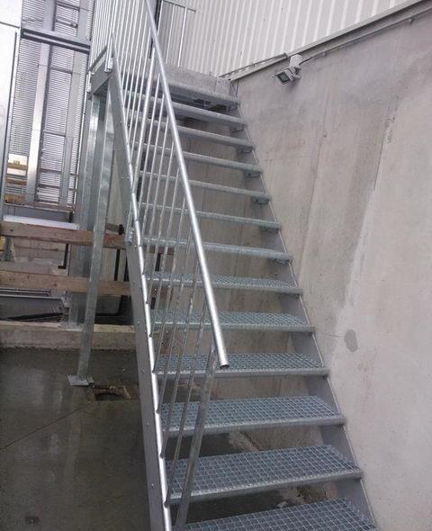 Scari metalice zincate