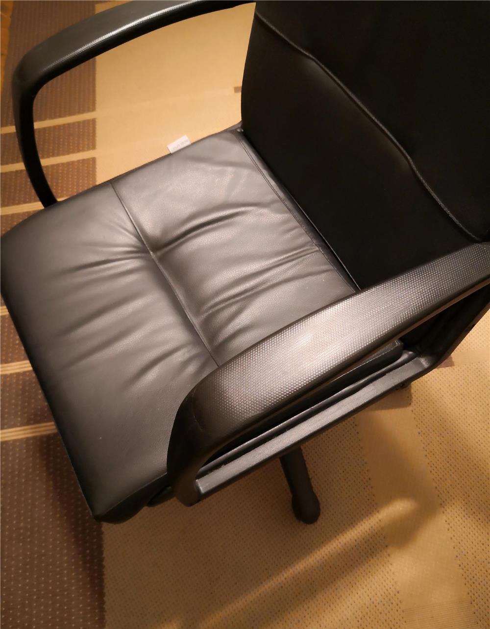 Scaun birou din piele Mobexpert