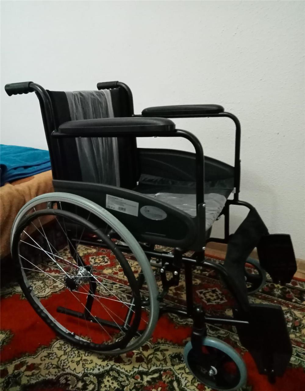 Scaun cu Rotile din otel