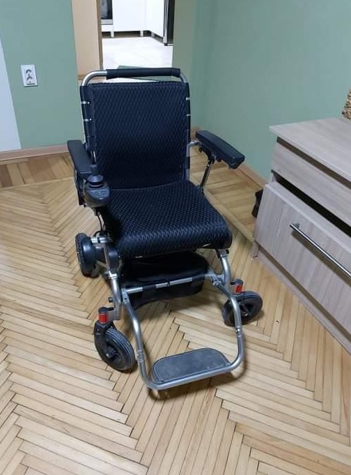 Scaun cu rotile Telecomandat FoldaWheel / unic in Ro / cost 4200$