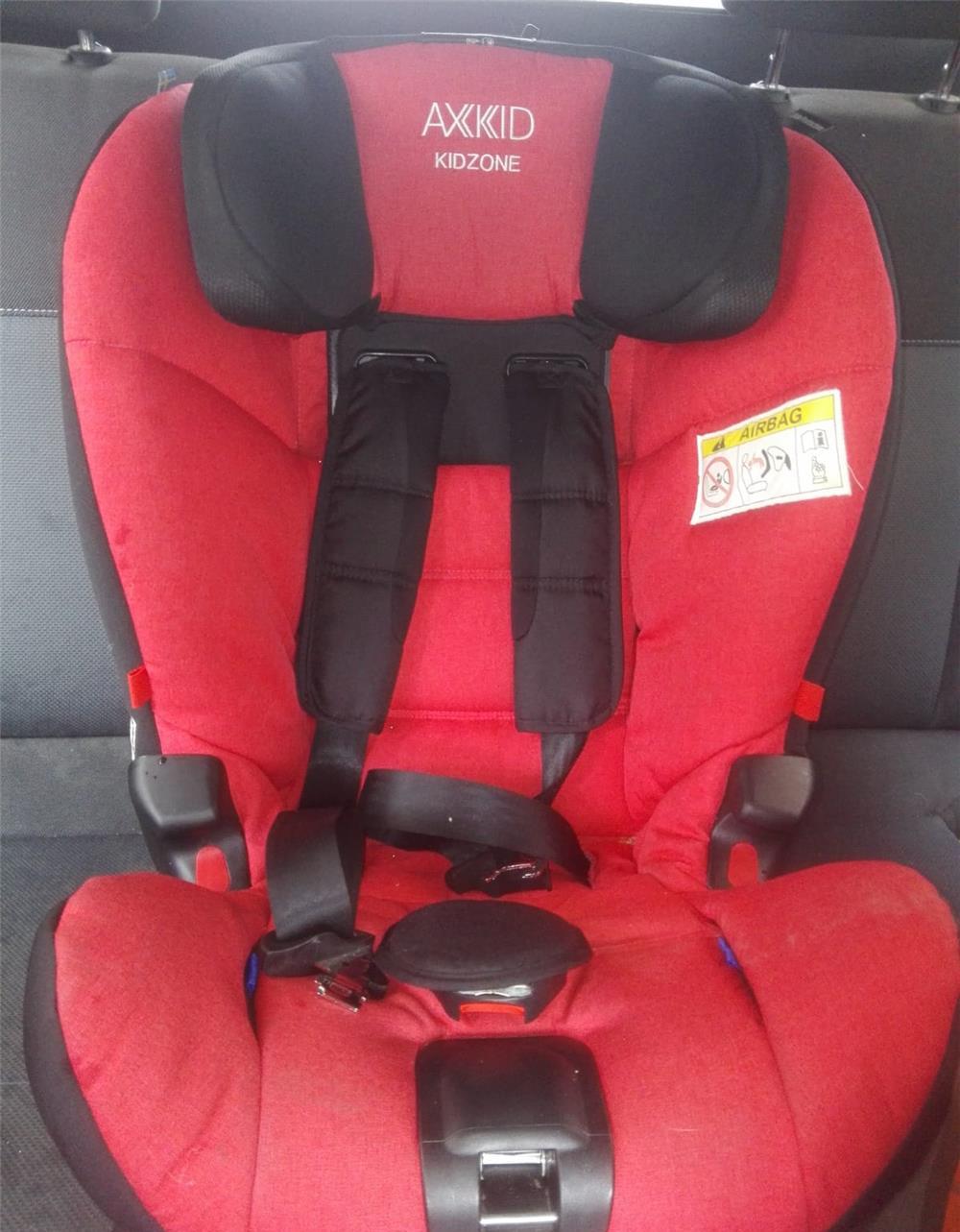 Scaun de masina Axkid Kidzone, adorat de mama, neapreciat de copil :)