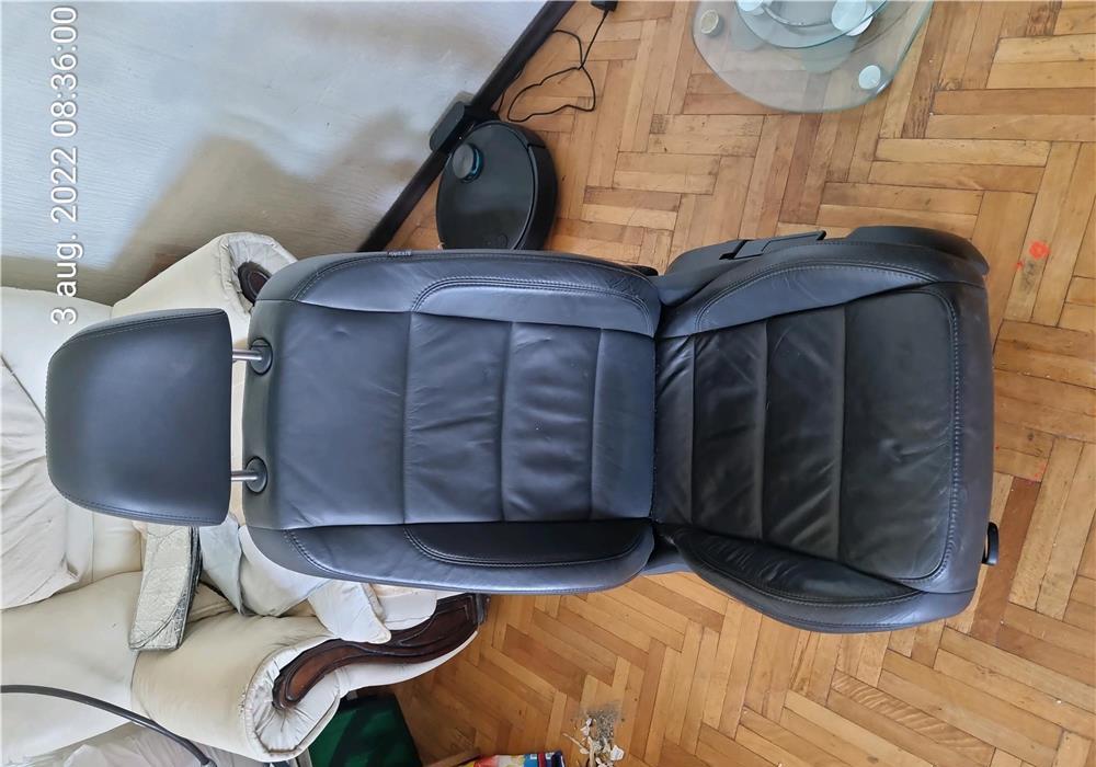 Scaun   Wolswagen  electric  piele