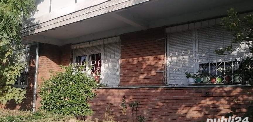 Schimb, apartament 2 camere 52 mp util, parter inalt din caramida, Cantemir, scoala, statuie.