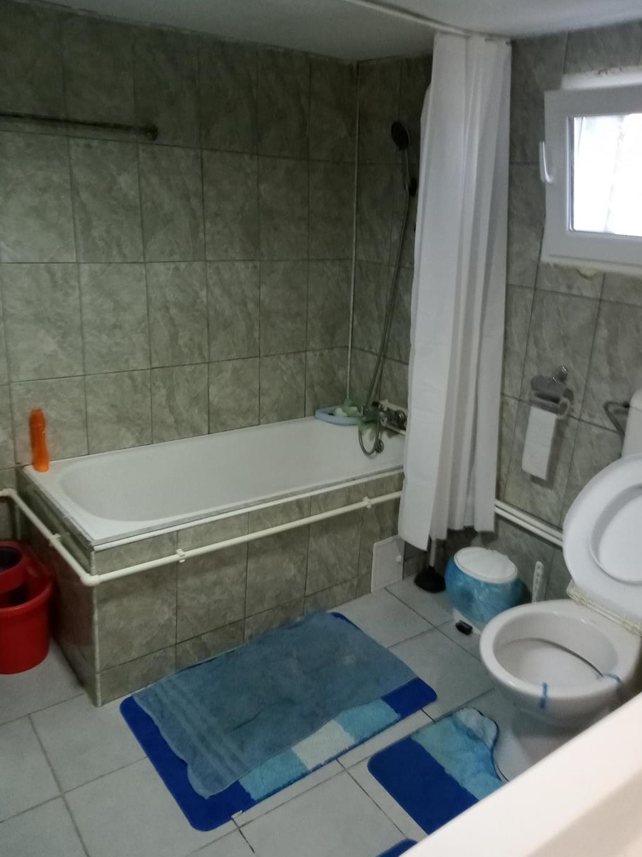 Schimb casa la Șivița cu apartament