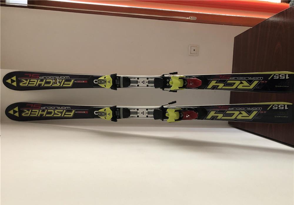 Schiuri Fischer sport
