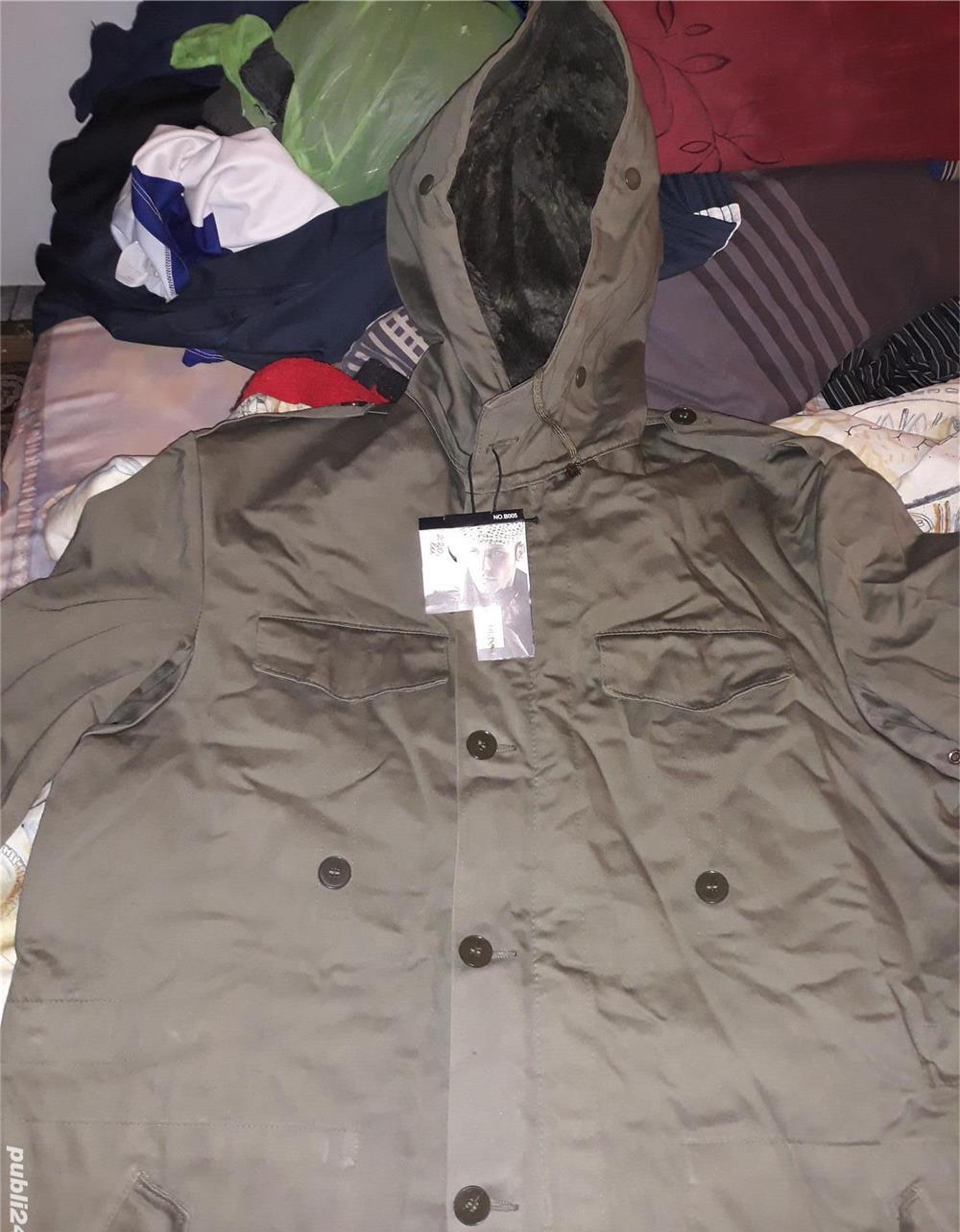Scurta Imblanita cu gluga. blana detasabila XXL 110 lei