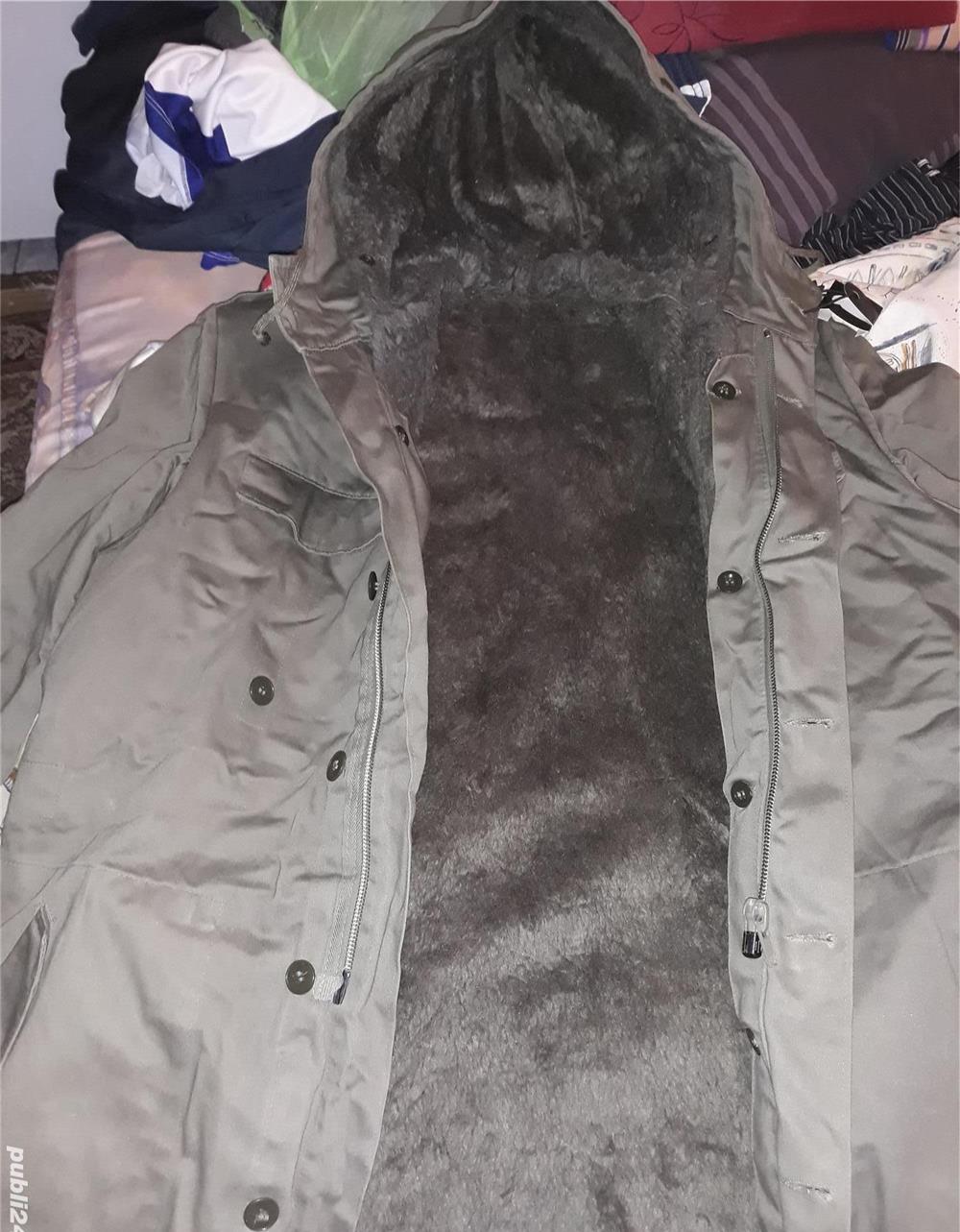 Scurta Imblanita cu gluga. blana detasabila XXL 110 lei