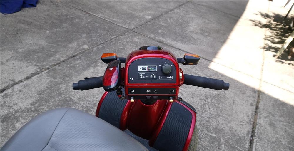 Scurter electric original de vinzare