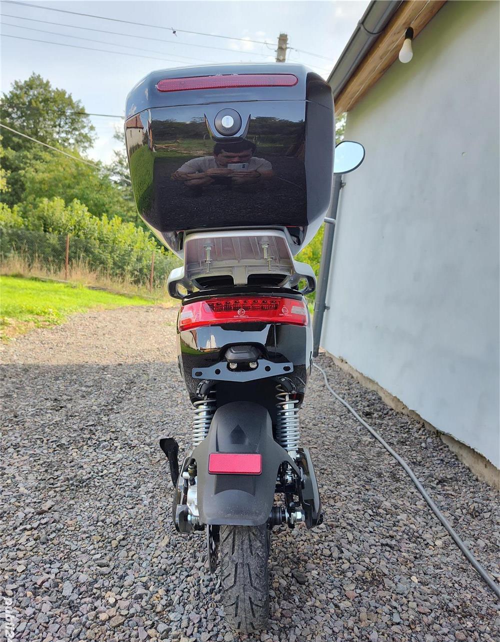 SCUTER ELECTRIC NOU și 2 ani garanție
