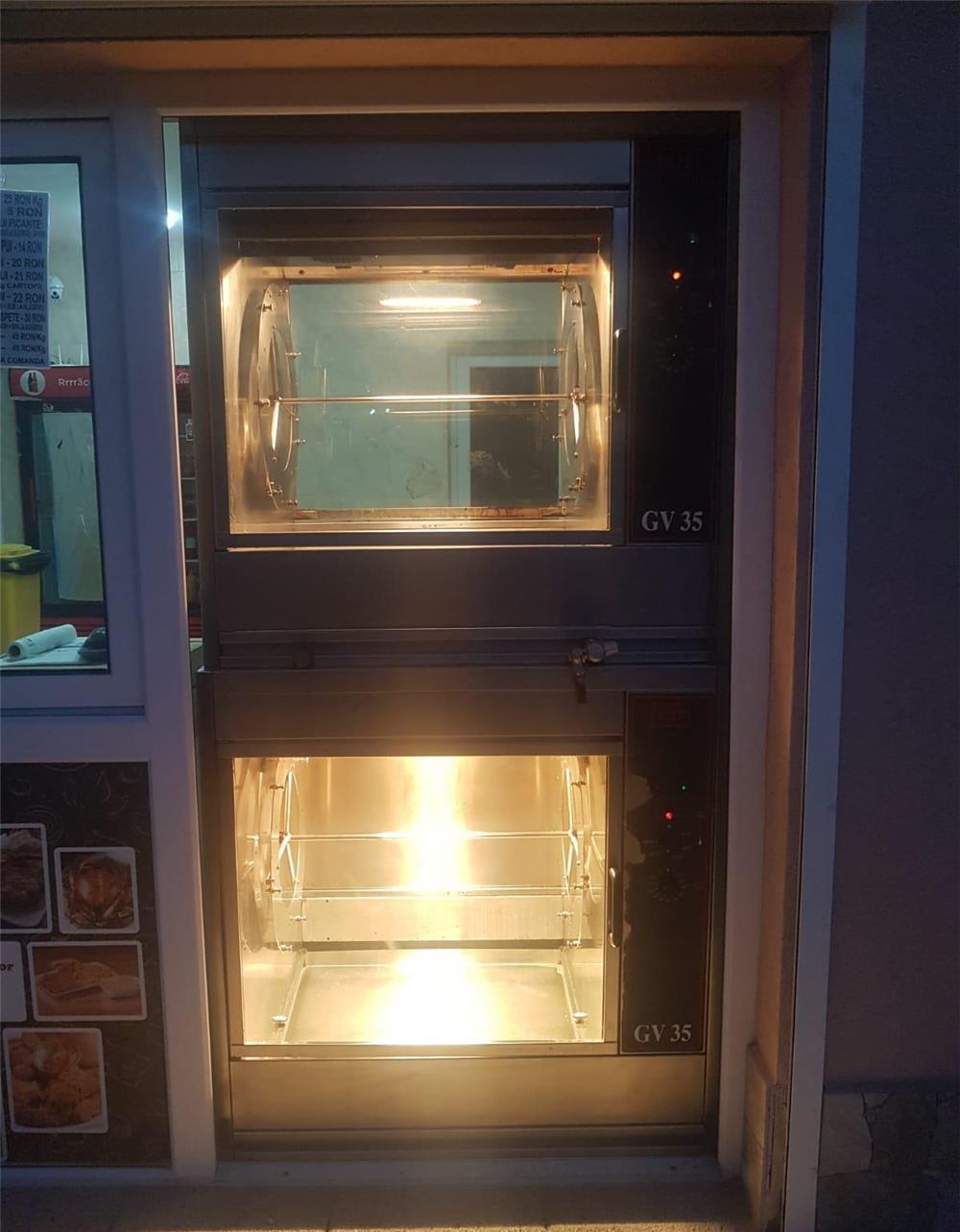 Se vinde echipament complet fast-food