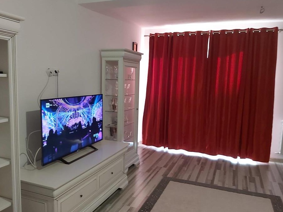 Se vinde imobil 250 mp utili si teren aferent 478 mp zona centrala orasul harlau