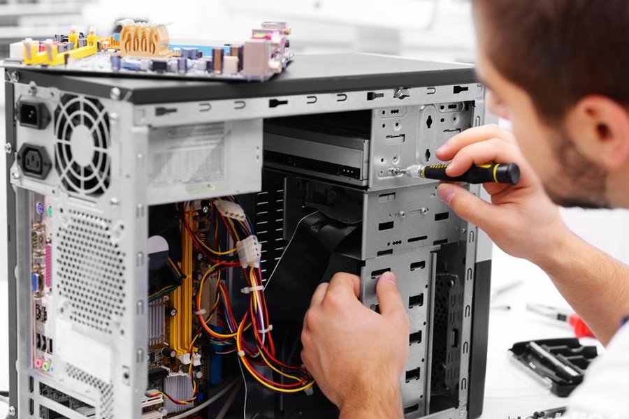 Service Reparatii Laptop PC Console PS4 Xbox Nintendo Sec 3 Bucuresti Titan Ozana Grigorescu Pallady